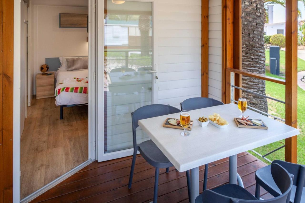 Camping Vila Village Sant Feliu de Buixalleu ภายนอก รูปภาพ