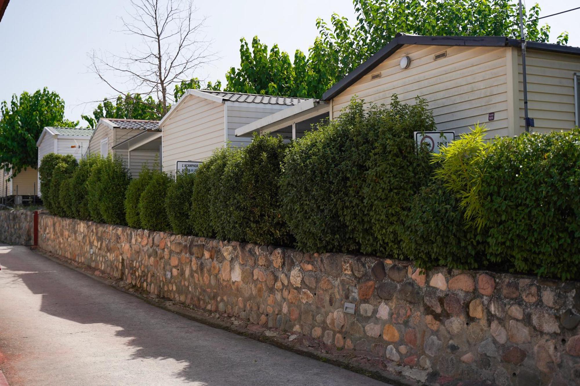 Camping Vila Village Sant Feliu de Buixalleu ภายนอก รูปภาพ